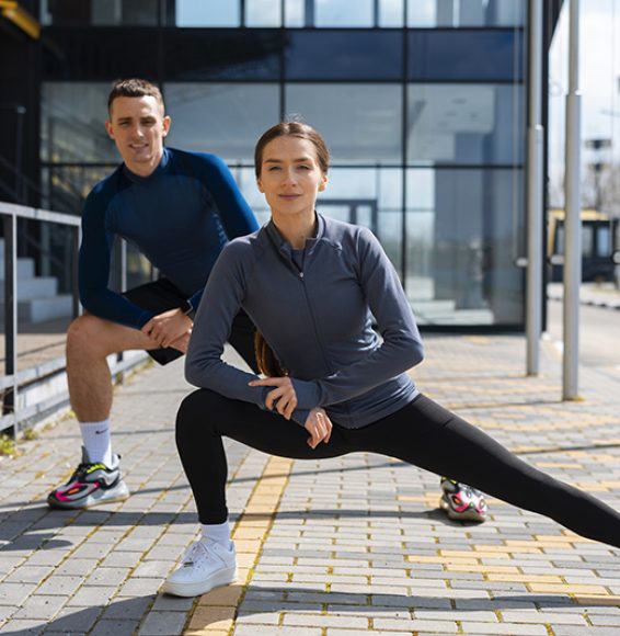 full-shot-couple-doing-workout-exercises